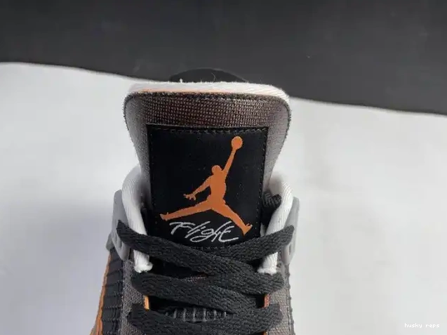 Cheap Husky Starfish Retro Jordan 4 CW7183-100 (W) Air 0611